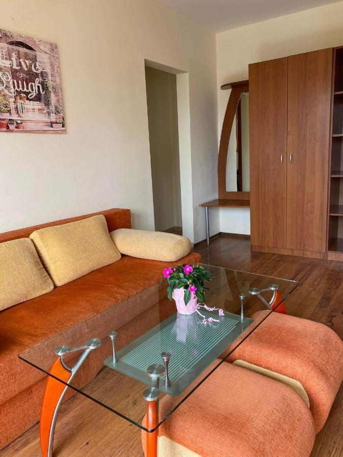 Family Hotel Neptun - 洛泽内茨 外观 照片
