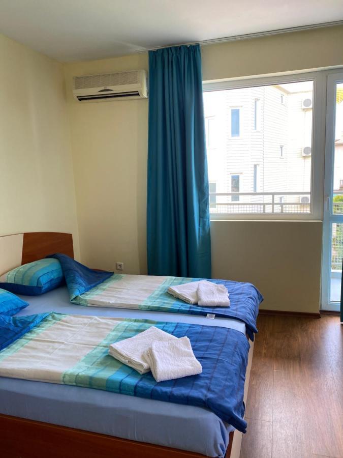 Family Hotel Neptun - 洛泽内茨 外观 照片