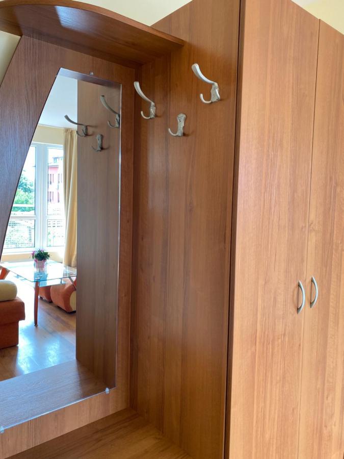 Family Hotel Neptun - 洛泽内茨 外观 照片