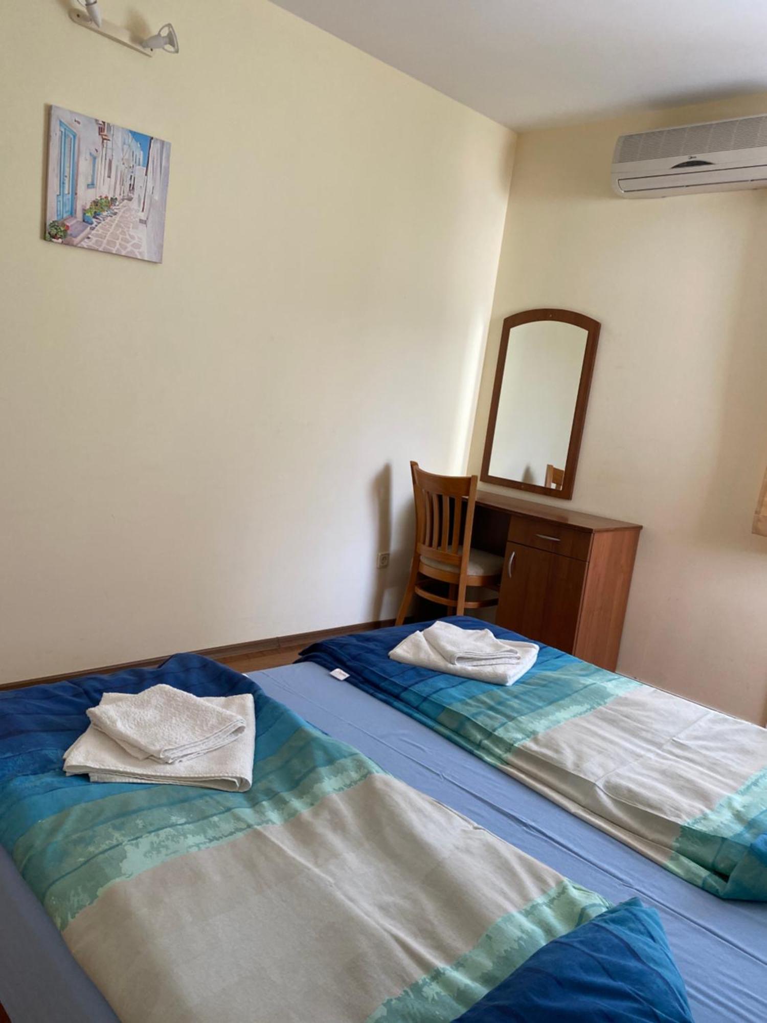 Family Hotel Neptun - 洛泽内茨 外观 照片