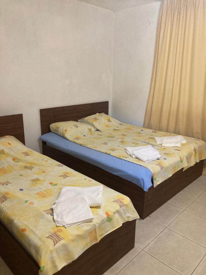 Family Hotel Neptun - 洛泽内茨 外观 照片