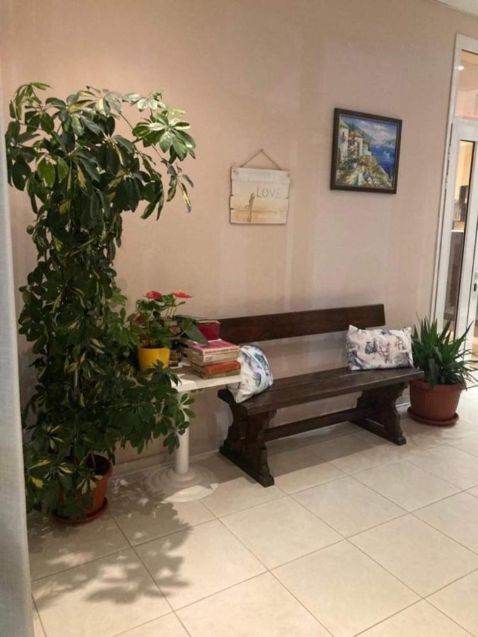 Family Hotel Neptun - 洛泽内茨 外观 照片